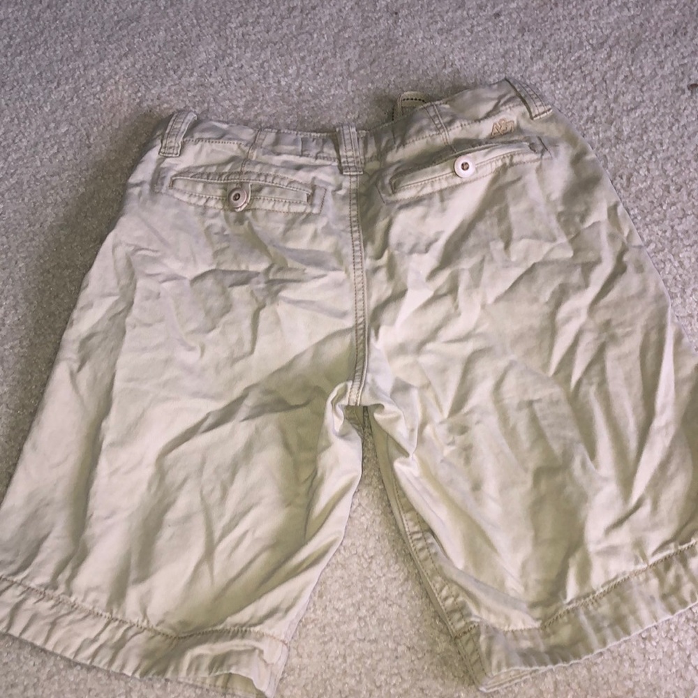 Men’s Aeropostale Khaki Shorts - Picture 2 of 2